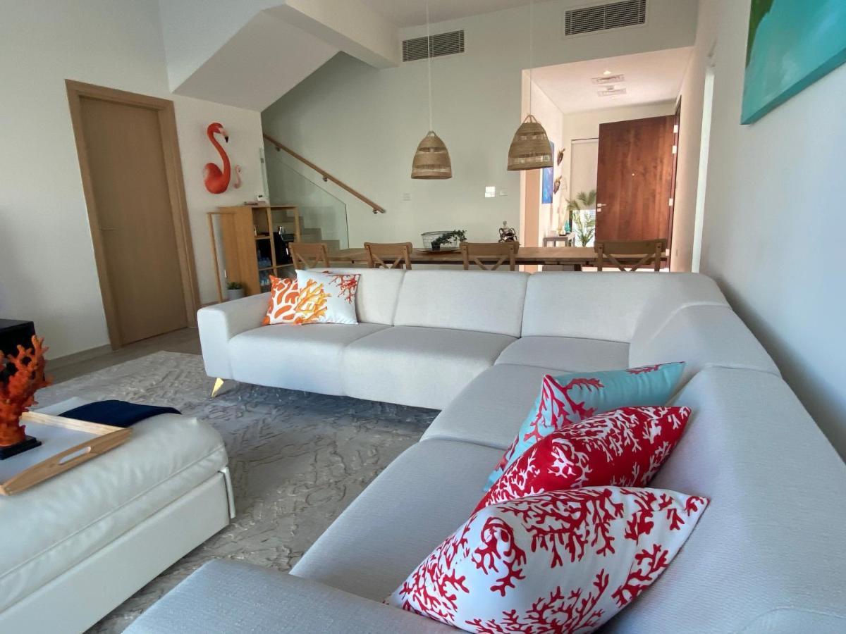The White Villa Fujairah Buitenkant foto